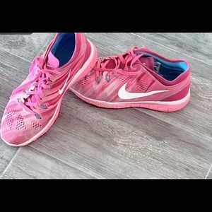 Womens Nike pink size 8.5